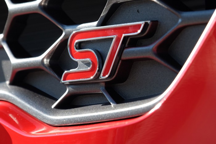 A sprinter és a terepfutó a Fordtól 13