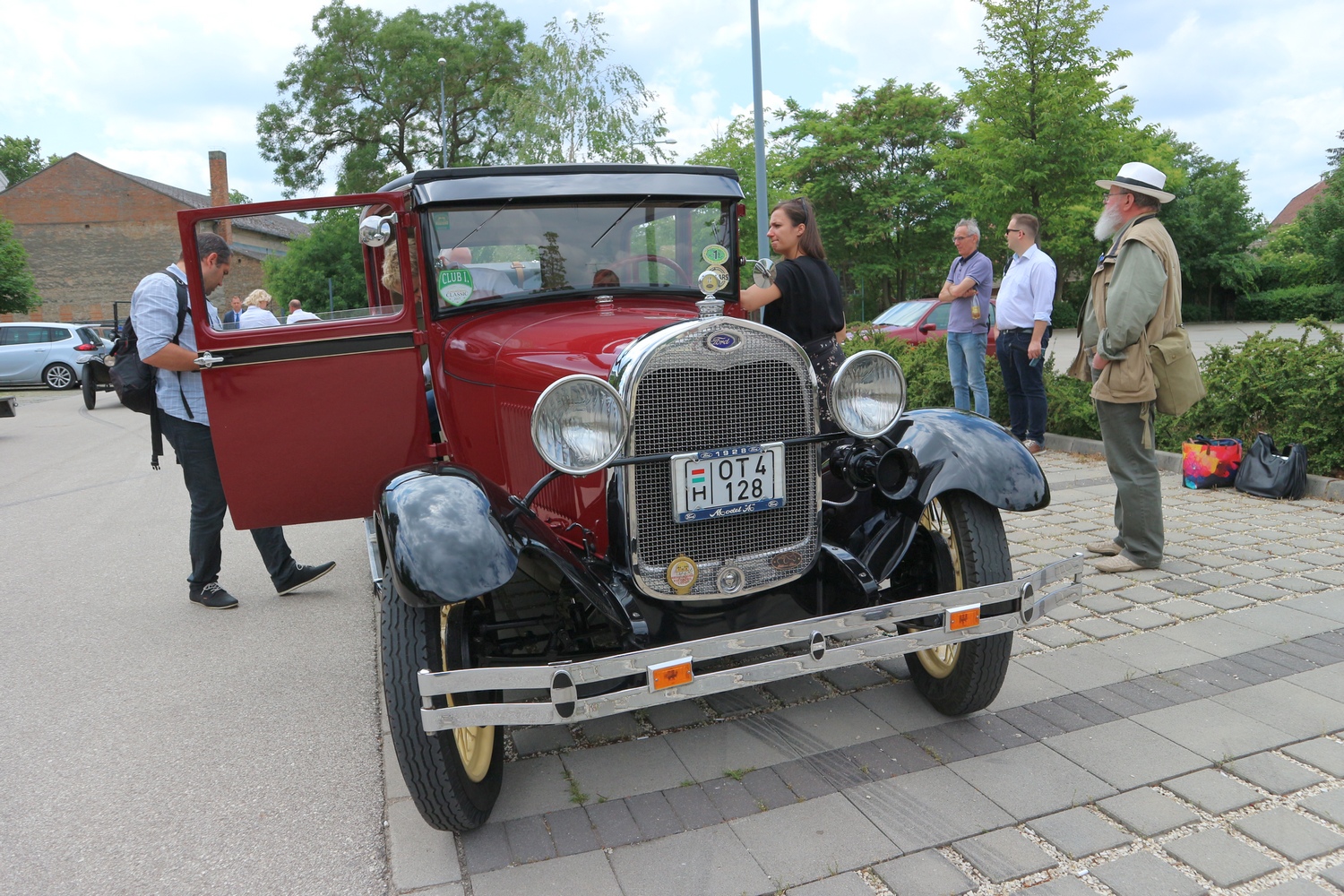 Na de mi köze Makónak a Ford T-modellhez? 24