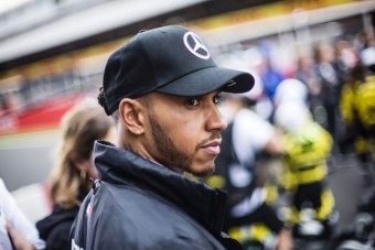 Sínen a miami F1-futam, Hamilton áttervezné a pályát