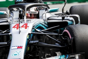F1: Ismét új motor nélkül marad Hamilton?