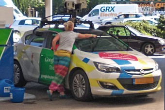 Ebből a kocsiból fotózzák most az autósokat