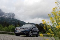 Nagyszínpad – Vezettük az új Volkswagen Touareget 92