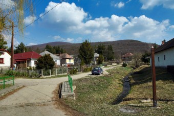 Borsodban engedély kell a ház előtt parkoláshoz