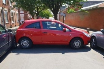 Parkolási bravúr, taps nélkül