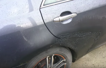 Fájdalmas és vicces, ahogy ezt az autót kilakatolták