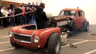 Veterán Volvóból építettek veszett vasat, orosz tankmotorral