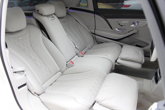 Vennél használt Mercedes limuzint Lewis Hamiltontól? 7