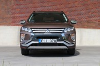 SUV-testbe zárt kupélélek 2