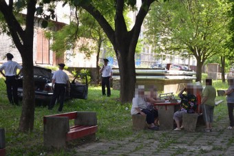 Ózd: autósokat szorított le, aztán játszótérre hajtott