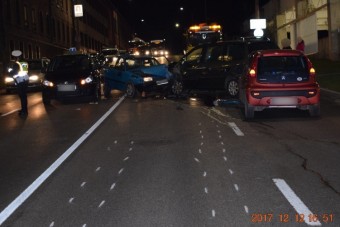 Négy autót tört össze, pedig jogsija sem volt