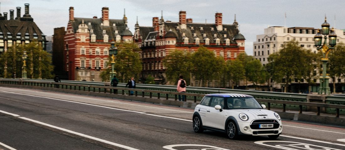Még a MINI is a királyi esküvőre készül
