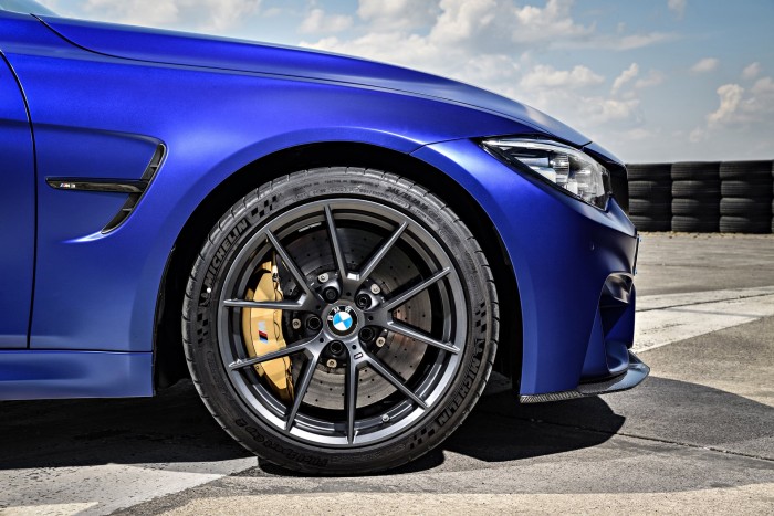 Jelentős szénlábnyommal érkezik a BMW M3 CS 4 Jelentős szénlábnyommal érkezik a BMW M3 CS 4