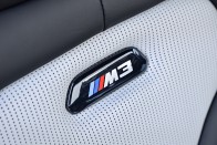 Jelentős szénlábnyommal érkezik a BMW M3 CS 57