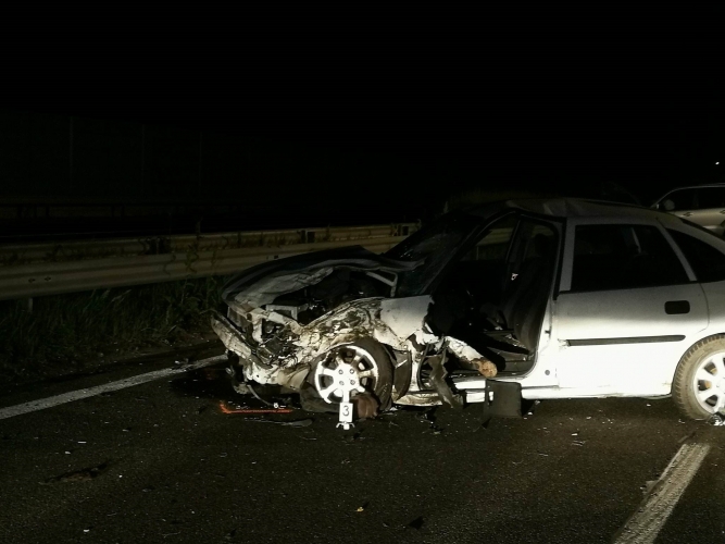 Tragédia az M3-ason, meghalt egy autós, elgázolták a segítőt 3