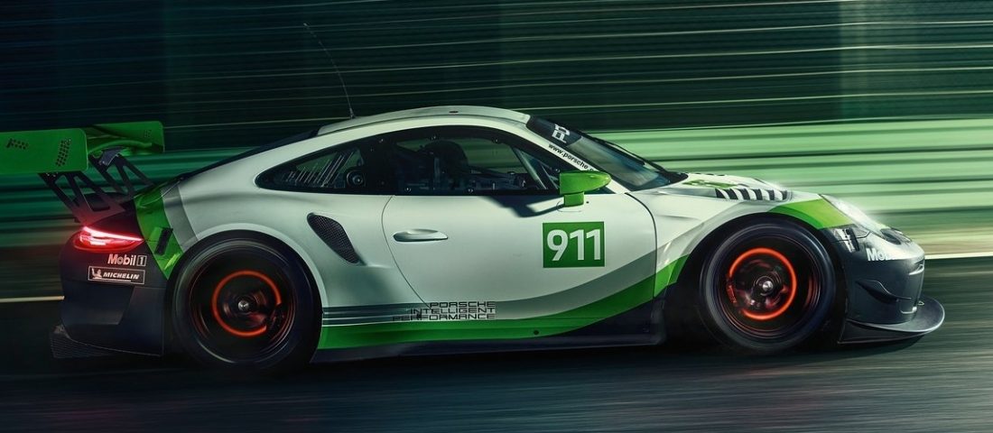 Ha kinőtted az utcai Porsche 911-est, akkor itt a GT3 R versenyautó!