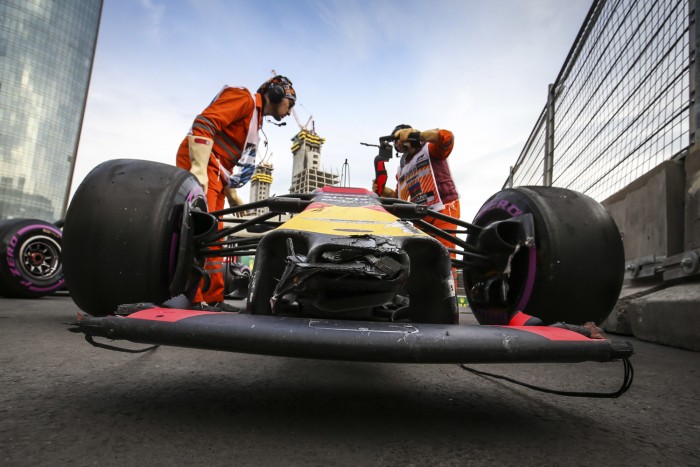 F1: Fizessenek a Red Bull-pilóták