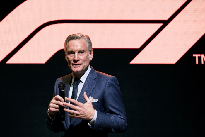 Silverstone helyett Sanghajban ünnepel a Forma-1 1