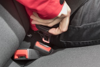 Újabb VW malőr: magától oldódó biztonsági öv