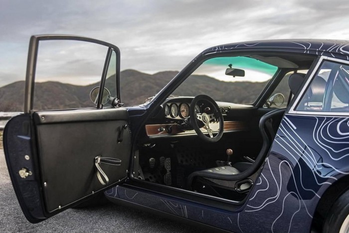 Könnyfakasztóan csodálatos a retrós ruhába öltöztetett Porsche 6 | Vezess Könnyfakasztóan csodálatos a retrós ruhába öltöztetett Porsche 6