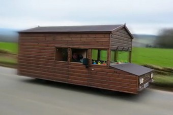 170-nel száguld a világ leggyorsabb fészere