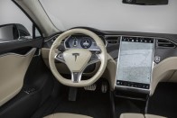 Itt a kombi Tesla Model S, amire már sokan vártak 26