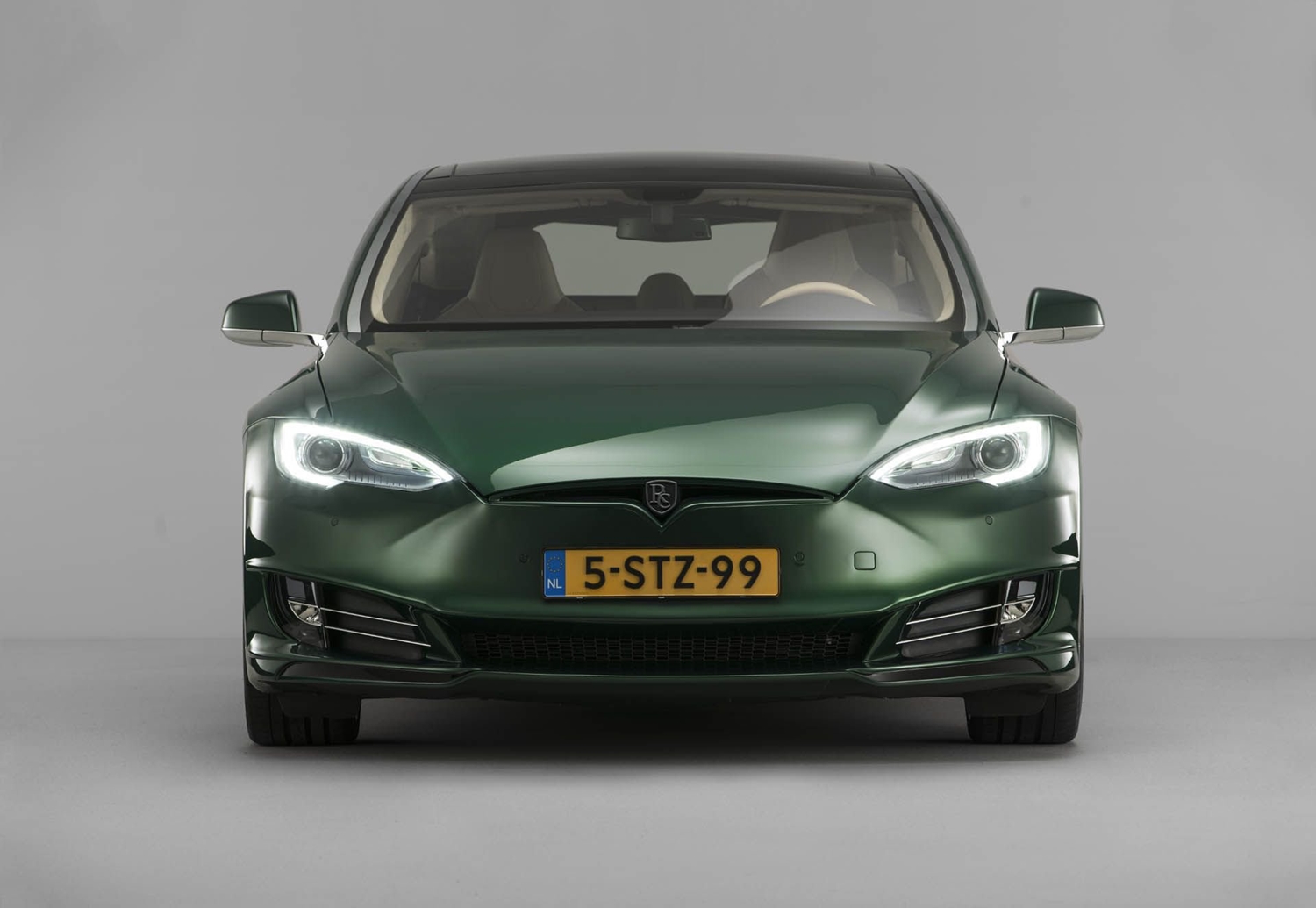 Itt a kombi Tesla Model S, amire már sokan vártak 12