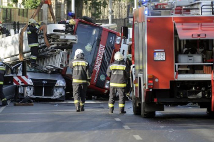 Megelőzhető lett volna a budapesti, tragikus tűzoltóbaleset?