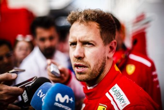 F1: Vettel nem a levegőbe beszélt, vizsgálódik az FIA