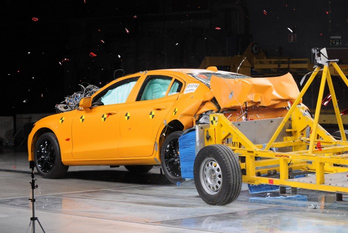 Megérkezett a Volvo új sportszedánja 23