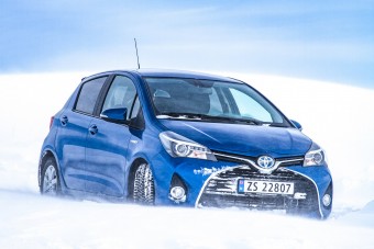 Hibrid városi kisautóval az északi sarkkörön túl