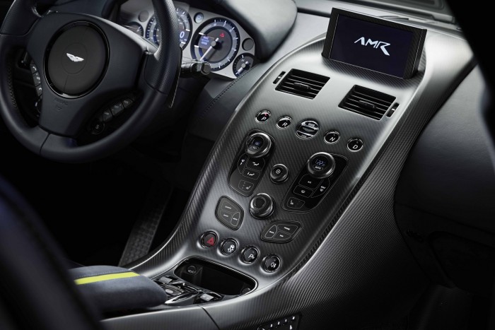 Luxusszedán versenyoverallban 8 | Vezess Luxusszedán versenyoverallban 8