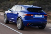 Mesterséges intelligencia és adaptív csillapítás a 2019-es Jaguar E-Pace modellben 25