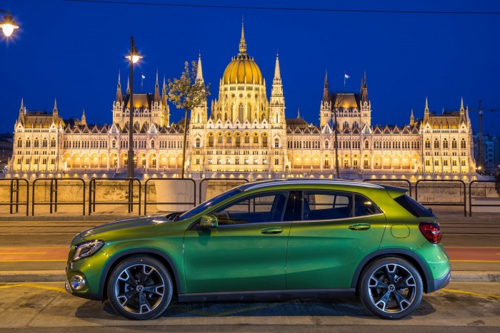 Egyszerre öt visszahívásban is érintett a Mercedes 5 Egyszerre öt visszahívásban is érintett a Mercedes 5