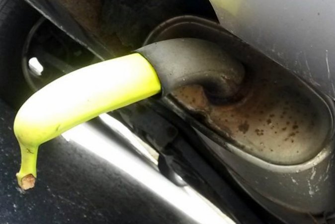 Rendőr vetett véget az autószexnek