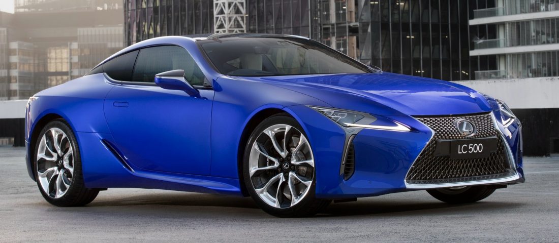 Egymillióért növeszt lepkeszárnyat a Lexus LC kupé