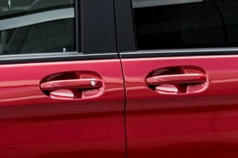 Ütközéskor nyílnak az ajtók