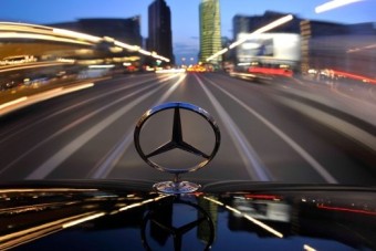 Egyszerre öt visszahívásban is érintett a Mercedes
