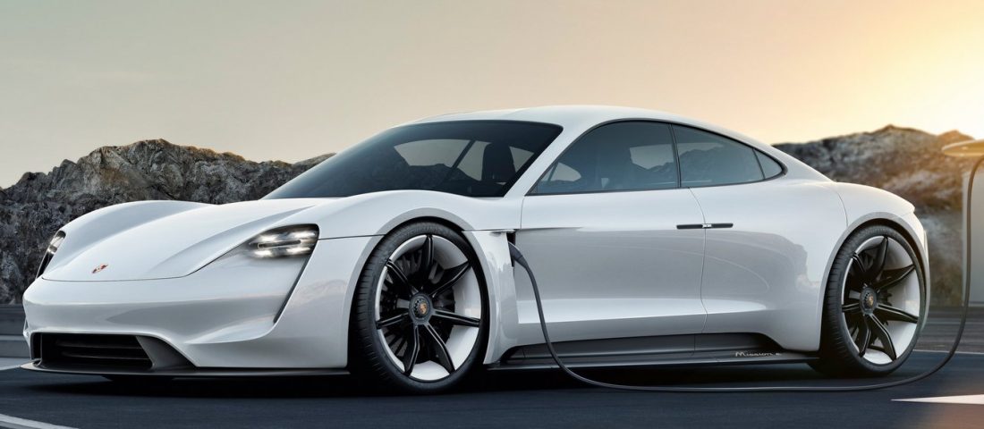 Porsche Taycan: jövőre érkezik az elektromos GT