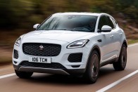 Mesterséges intelligencia és adaptív csillapítás a 2019-es Jaguar E-Pace modellben 16