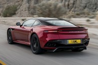 Új zászlóshajót villantott az Aston Martin 2