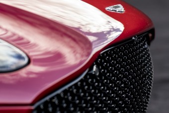 Új zászlóshajót villantott az Aston Martin
