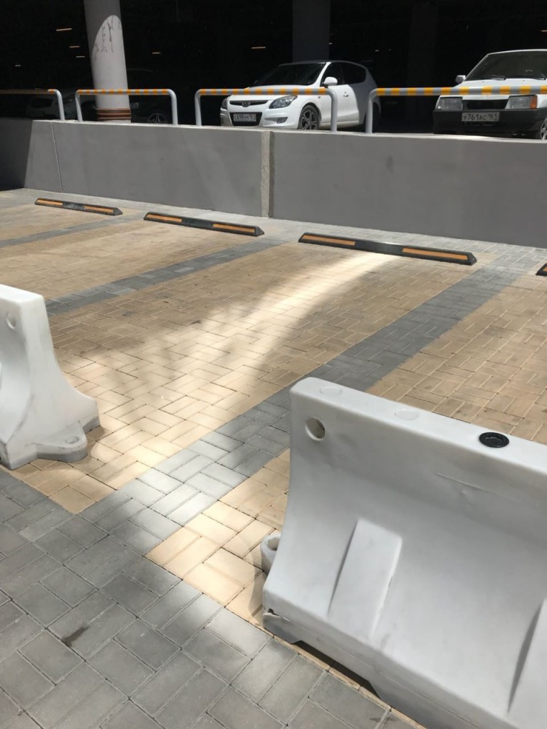 Napsütés olvasztott meg egy autót Oroszországban 3