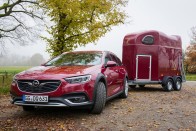 Tetszőleges színben rendelhető az Opel Insignia 10