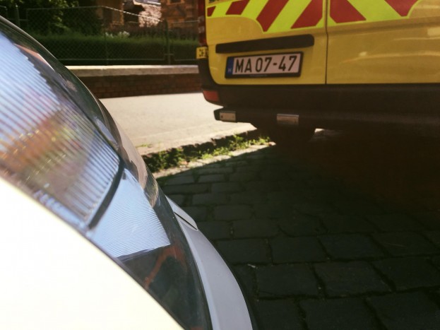 Apróság, de életek múlhatnak rajta, ezt kéri az autósoktól az Országos Mentőszolgálat 1 | Vezess Apróság, de életek múlhatnak rajta, ezt kéri az autósoktól az Országos Mentőszolgálat 1