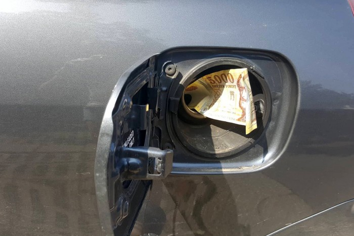 Így úszhatod meg a 400 forintos üzemanyagot