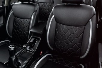 Selejtes üléseket építettek német autókba