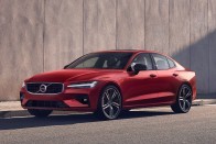 Megérkezett a Volvo új sportszedánja 118