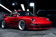 Dögös Porsche 911-est varázsolnak a 993-asból 150 millióért 14