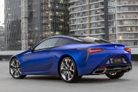 Egymillióért növeszt lepkeszárnyat a Lexus LC kupé 2