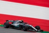 F1: Maradt a Mercedes-uralom a furcsa edzésen 32